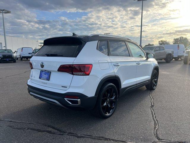 Photo of 2023 Pure White Volkswagen Taos
