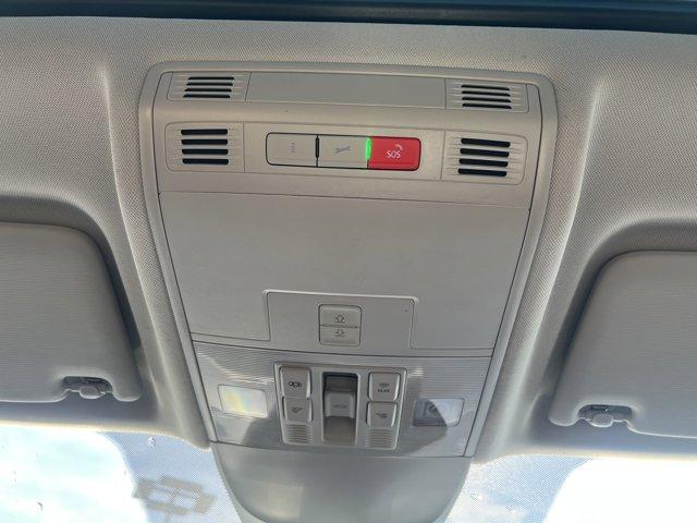 Photo of 2023 Pure White Volkswagen Taos