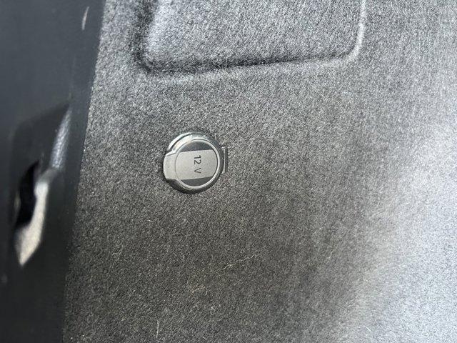 Photo of 2023 Pure White Volkswagen Taos