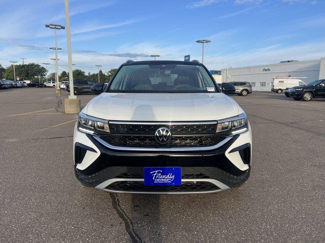 Photo of 2023 Pure White Volkswagen Taos