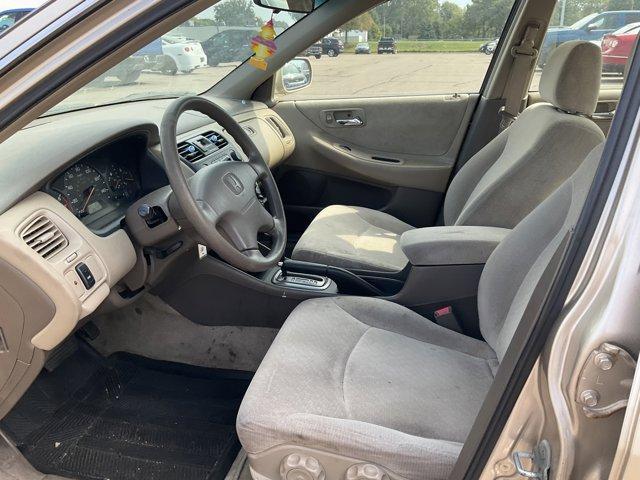 Photo of 2002 Naples Gold Metallic Honda Accord
