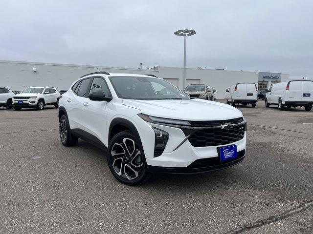 Photo of 2024 Summit White Chevrolet Trax
