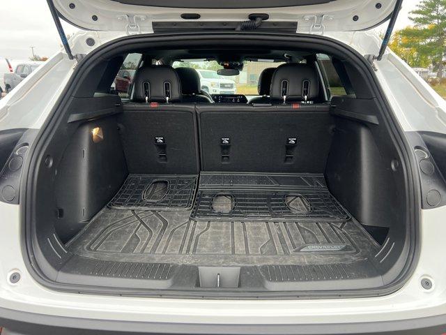 Photo of 2024 Summit White Chevrolet Trax