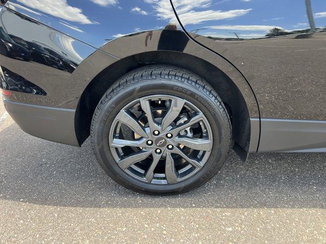 Photo of 2022 Mosaic Black Metallic Chevrolet Equinox