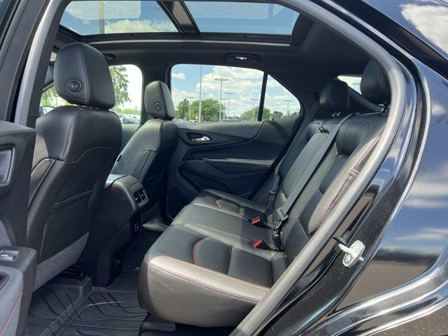 Photo of 2022 Mosaic Black Metallic Chevrolet Equinox