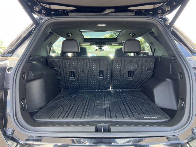 Photo of 2022 Mosaic Black Metallic Chevrolet Equinox