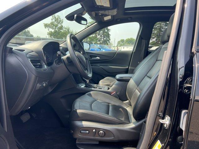Photo of 2024 Mosaic Black Metallic Chevrolet Equinox