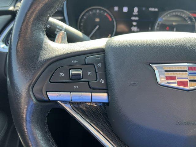 Photo of 2021 Stellar Black Metallic Cadillac XT6