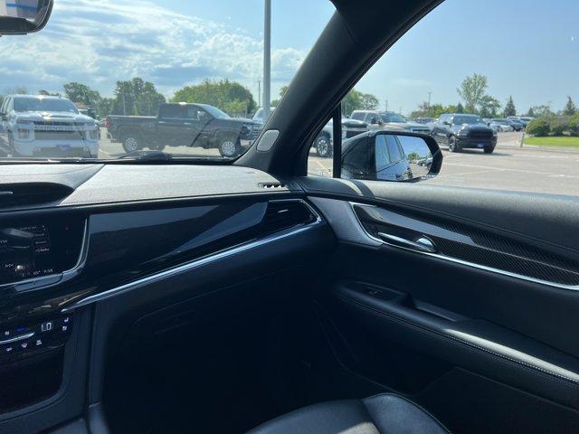 Photo of 2021 Stellar Black Metallic Cadillac XT6