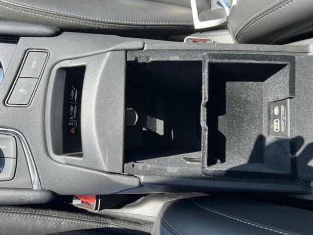 Photo of 2021 Stellar Black Metallic Cadillac XT6