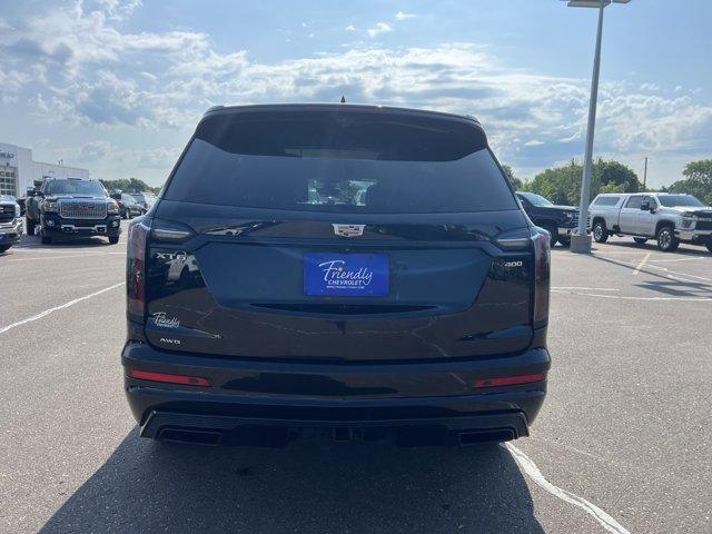 Photo of 2021 Stellar Black Metallic Cadillac XT6