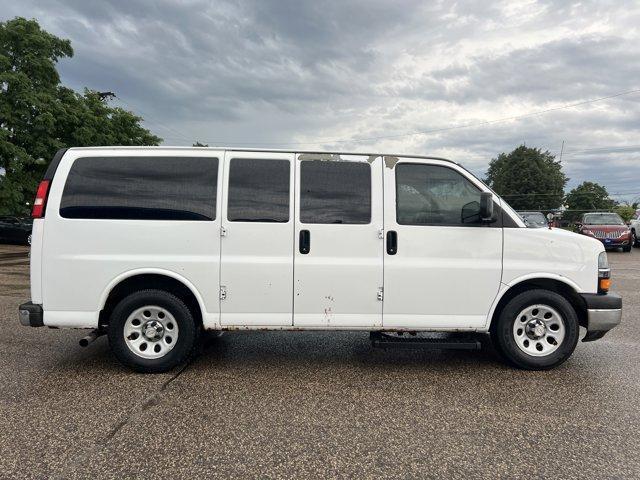 Photo of 2011 Summit White Chevrolet Express 1500