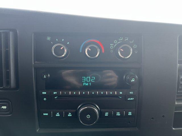 Photo of 2011 Summit White Chevrolet Express 1500
