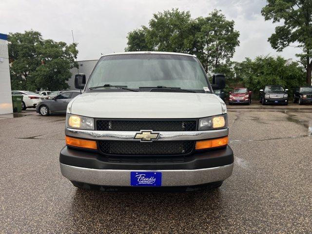 Photo of 2011 Summit White Chevrolet Express 1500