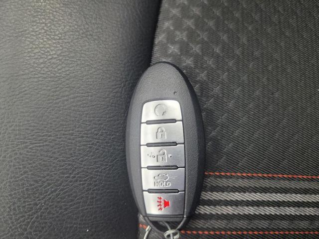 Photo of 2023 Gray Sky Pearl Nissan Altima