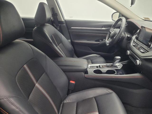 Photo of 2023 Gray Sky Pearl Nissan Altima