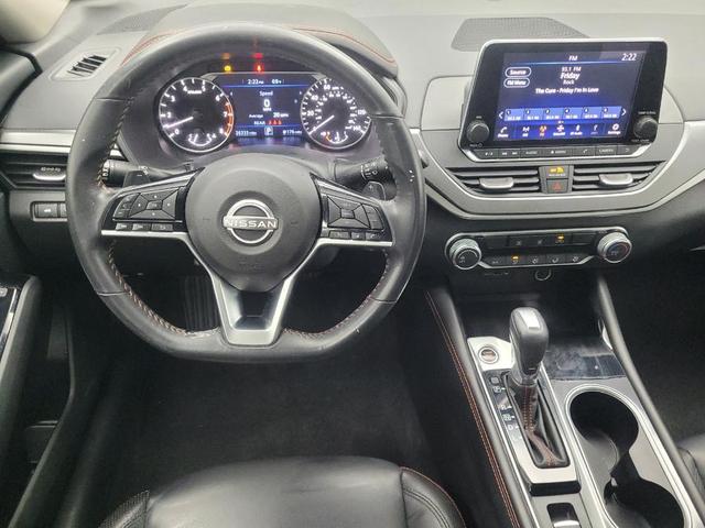 Photo of 2023 Gray Sky Pearl Nissan Altima