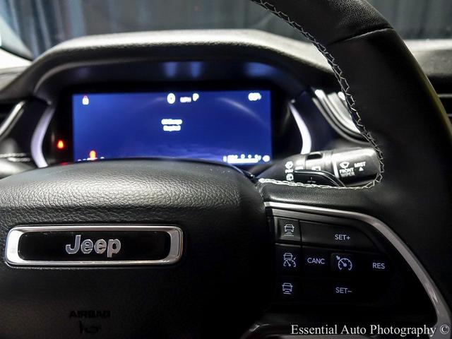 Photo of 2022 Bright White Clearcoat Jeep Grand Cherokee L
