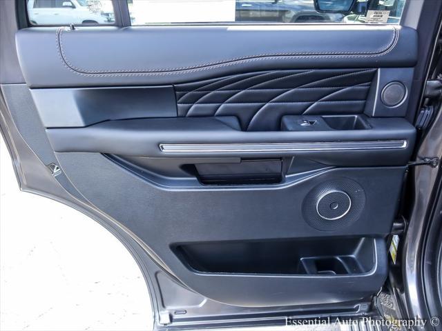 Photo of 2021 Magnetic Metallic Ford Expedition