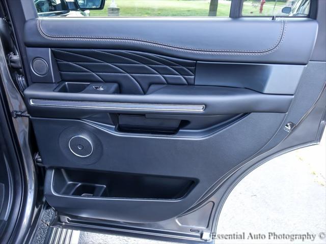 Photo of 2021 Magnetic Metallic Ford Expedition