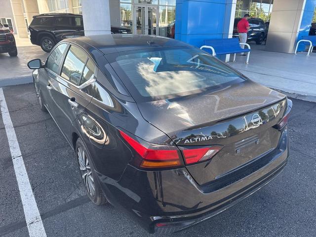 Photo of 2025 Super Black Nissan Altima