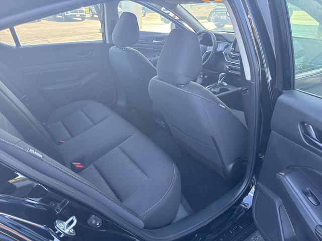 Photo of 2025 Super Black Nissan Altima