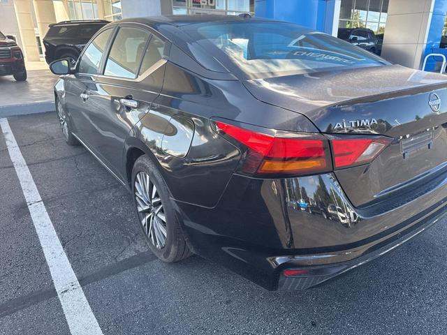 Photo of 2025 Super Black Nissan Altima