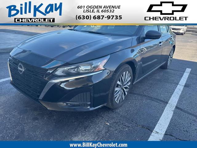 Photo of 2025 Super Black Nissan Altima
