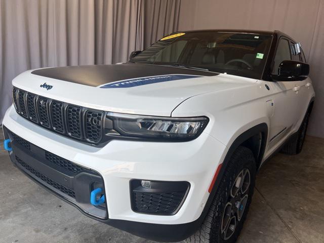 Photo of 2022 Bright White Clearcoat Jeep Grand Cherokee 4xe