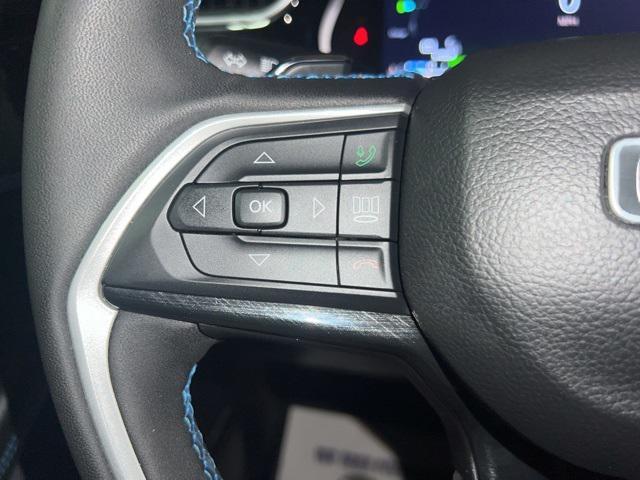 Photo of 2022 Bright White Clearcoat Jeep Grand Cherokee 4xe