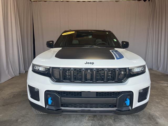 Photo of 2022 Bright White Clearcoat Jeep Grand Cherokee 4xe