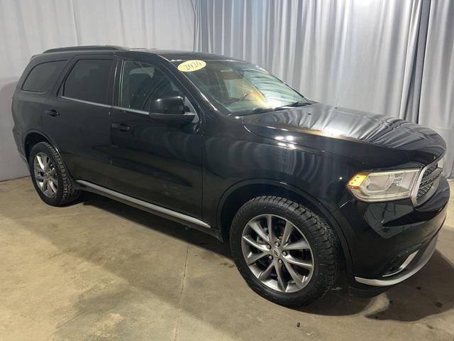 Photo of 2020 DB Black Crystal Clearcoat Dodge Durango
