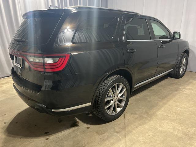 Photo of 2020 DB Black Crystal Clearcoat Dodge Durango