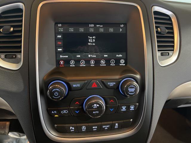 Photo of 2020 DB Black Crystal Clearcoat Dodge Durango