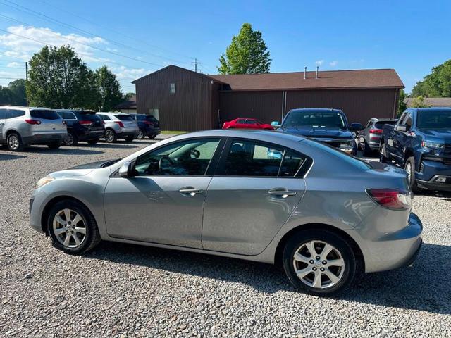 Photo of 2011 Liquid Silver Metallic Mazda Mazda3