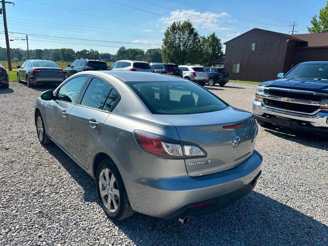 Photo of 2011 Liquid Silver Metallic Mazda Mazda3