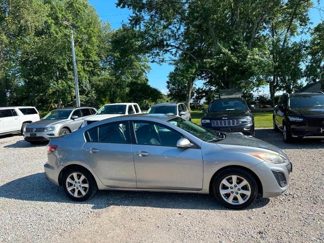 Photo of 2011 Liquid Silver Metallic Mazda Mazda3