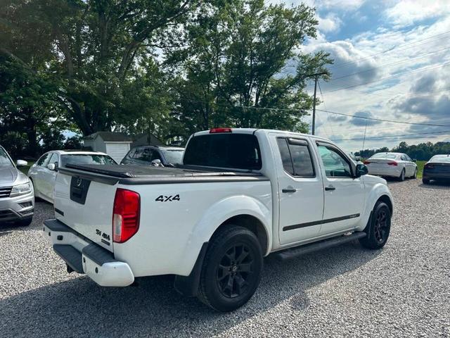 Photo of 2018 Glacier White Nissan Frontier