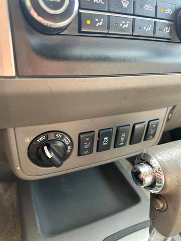 Photo of 2018 Glacier White Nissan Frontier