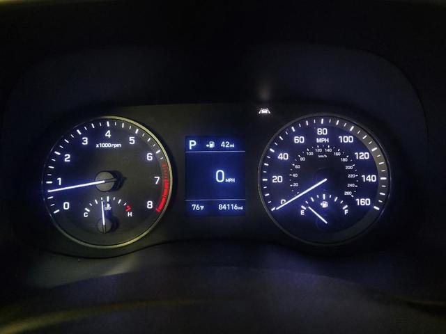 Photo of 2019 White Hyundai TUCSON