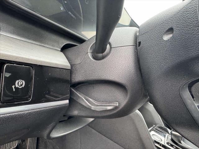 Photo of 2025 Jungle Green Kia Sportage
