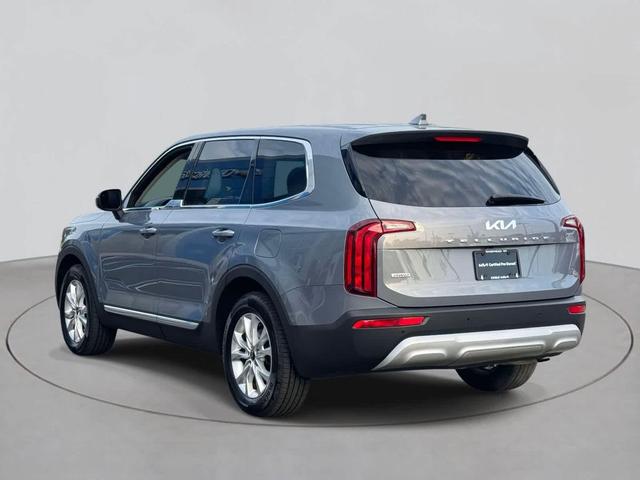 Photo of 2022 Everlasting Silver Kia Telluride