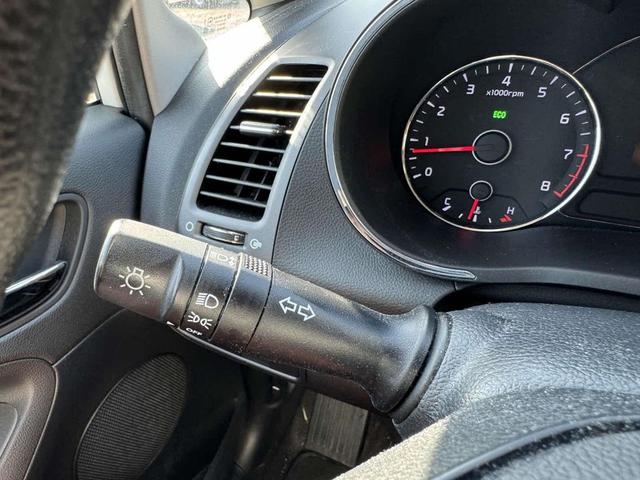 Photo of 2016 Clear White Kia Forte