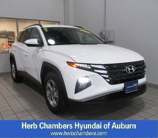 Photo of 2024 White Hyundai TUCSON