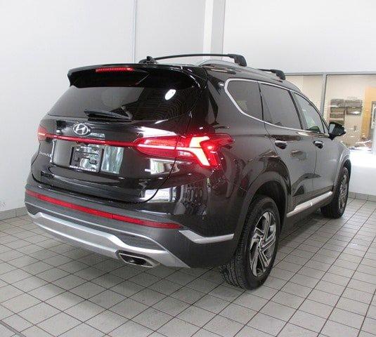 Photo of 2022 Black Hyundai SANTA FE