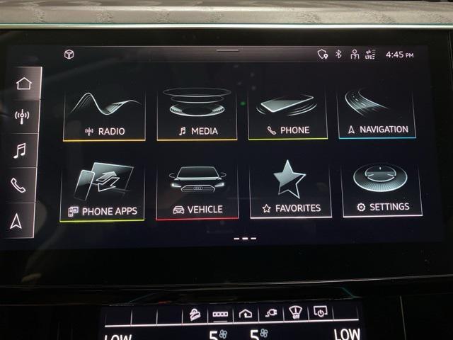 Photo of 2021 Black Metallic Audi e-tron Sportback