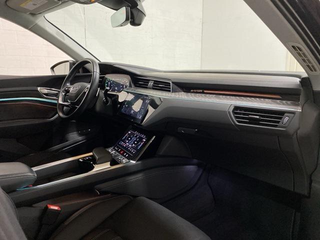 Photo of 2021 Black Metallic Audi e-tron Sportback