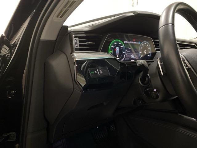 Photo of 2021 Black Metallic Audi e-tron Sportback