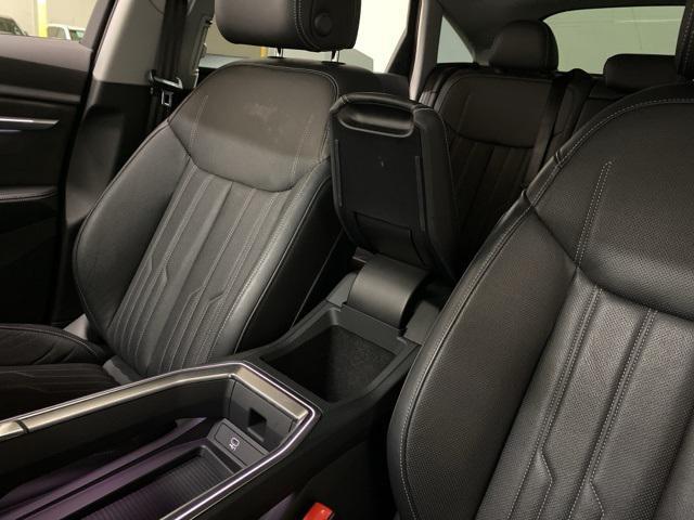 Photo of 2021 Black Metallic Audi e-tron Sportback