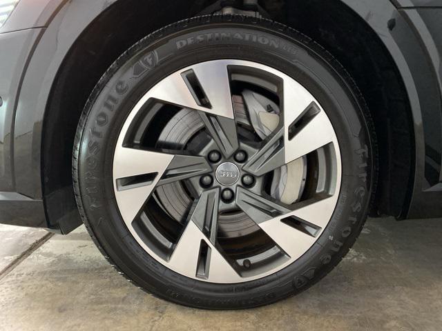 Photo of 2021 Black Metallic Audi e-tron Sportback